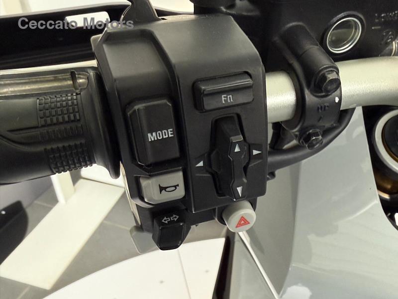 HONDA X-ADV 750 DCT Abs