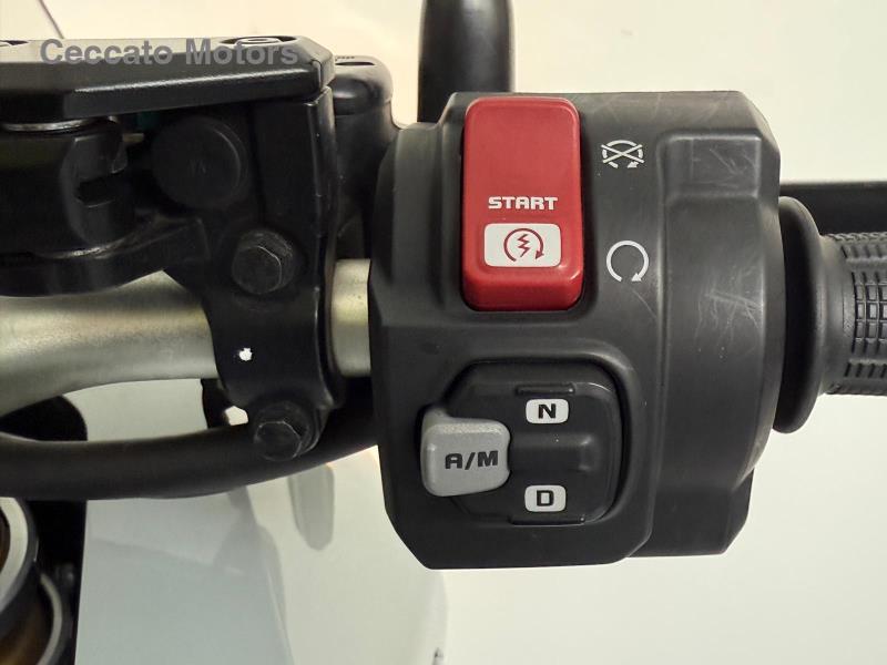 HONDA X-ADV 750 DCT Abs