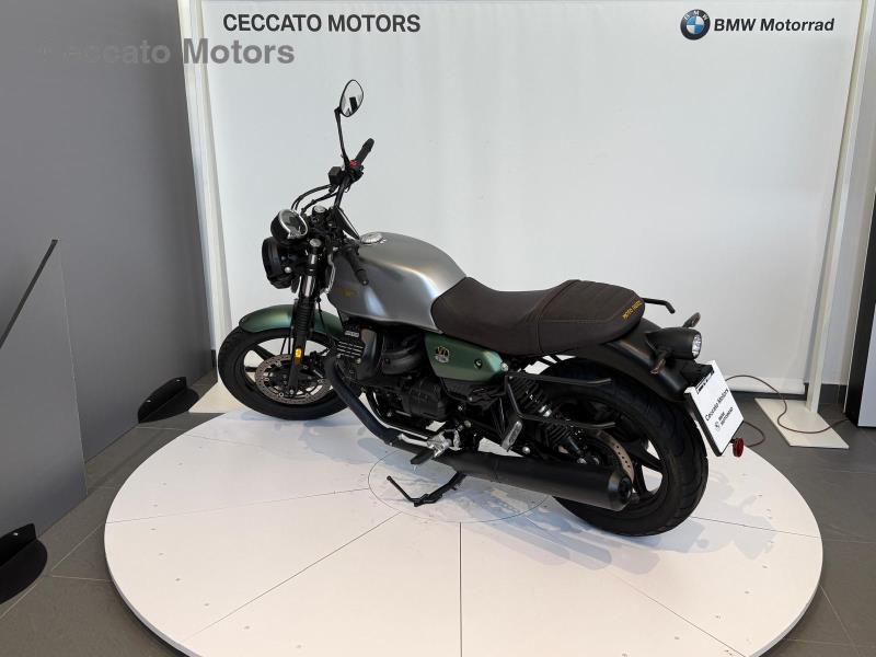 MOTO GUZZI V7 750 Stone