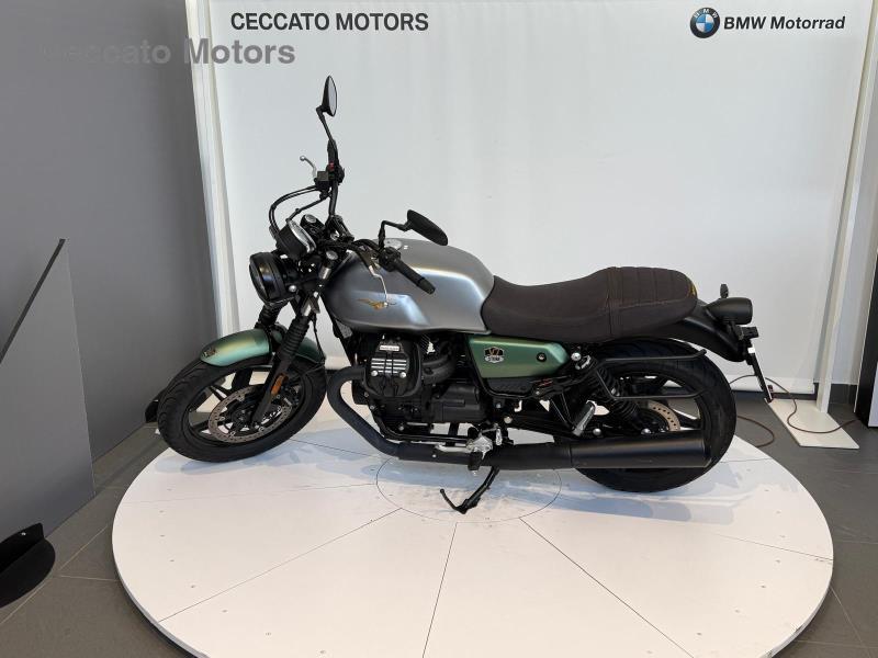 MOTO GUZZI V7 750 Stone