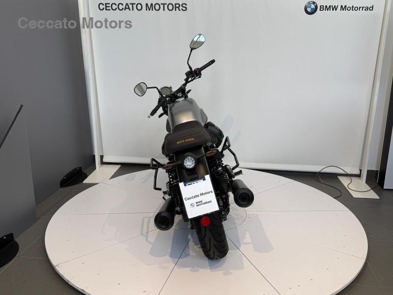 MOTO GUZZI V7 750 Stone