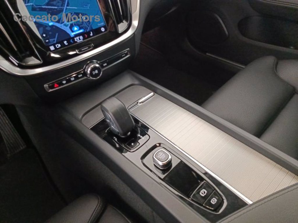 VOLVO V60 cross country 2.0 b4 plus awd auto