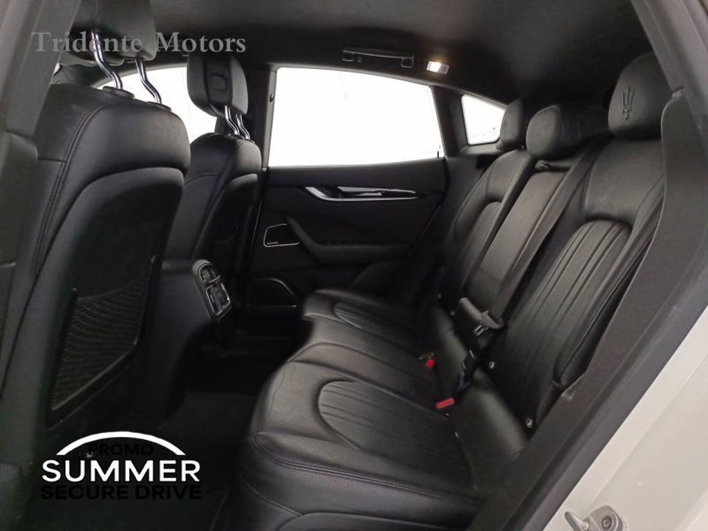MASERATI Levante 3.0 v6 granlusso 275cv auto my19