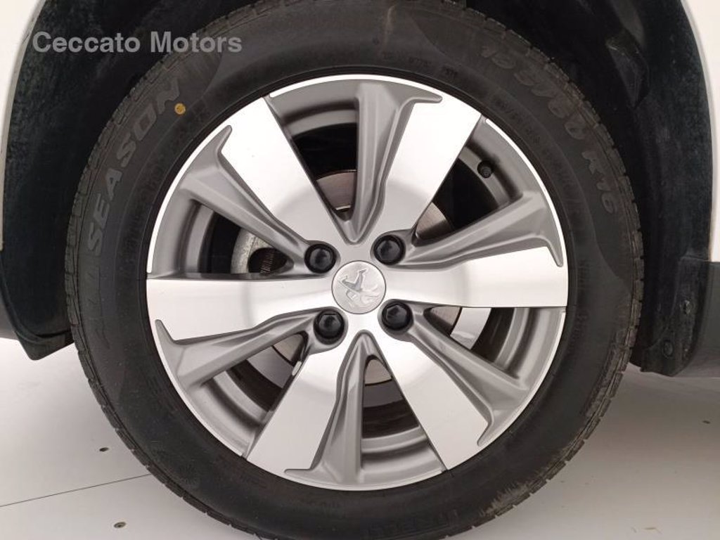 PEUGEOT 2008 1.2 puretech 12v active 82cv e6