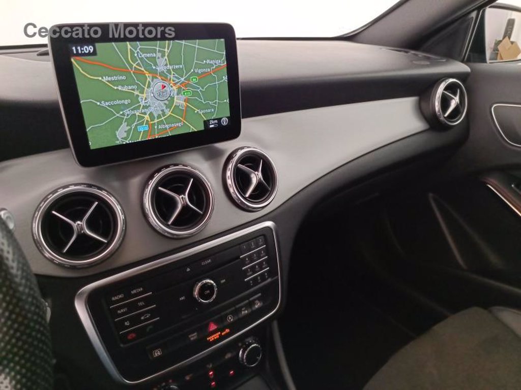 MERCEDES Gla 200 d (cdi) premium 4matic auto