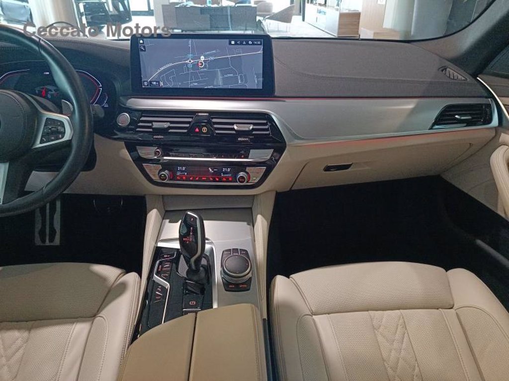 BMW 530d touring mhev 48v xdrive msport auto