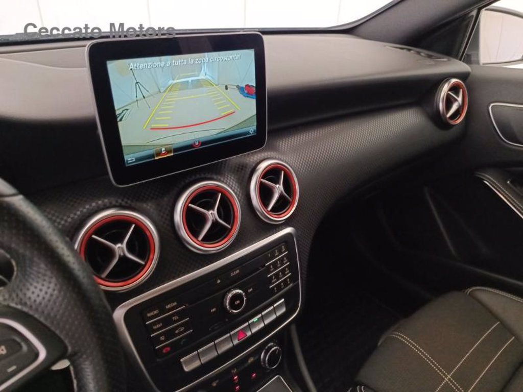 MERCEDES A 180 d premium auto my16