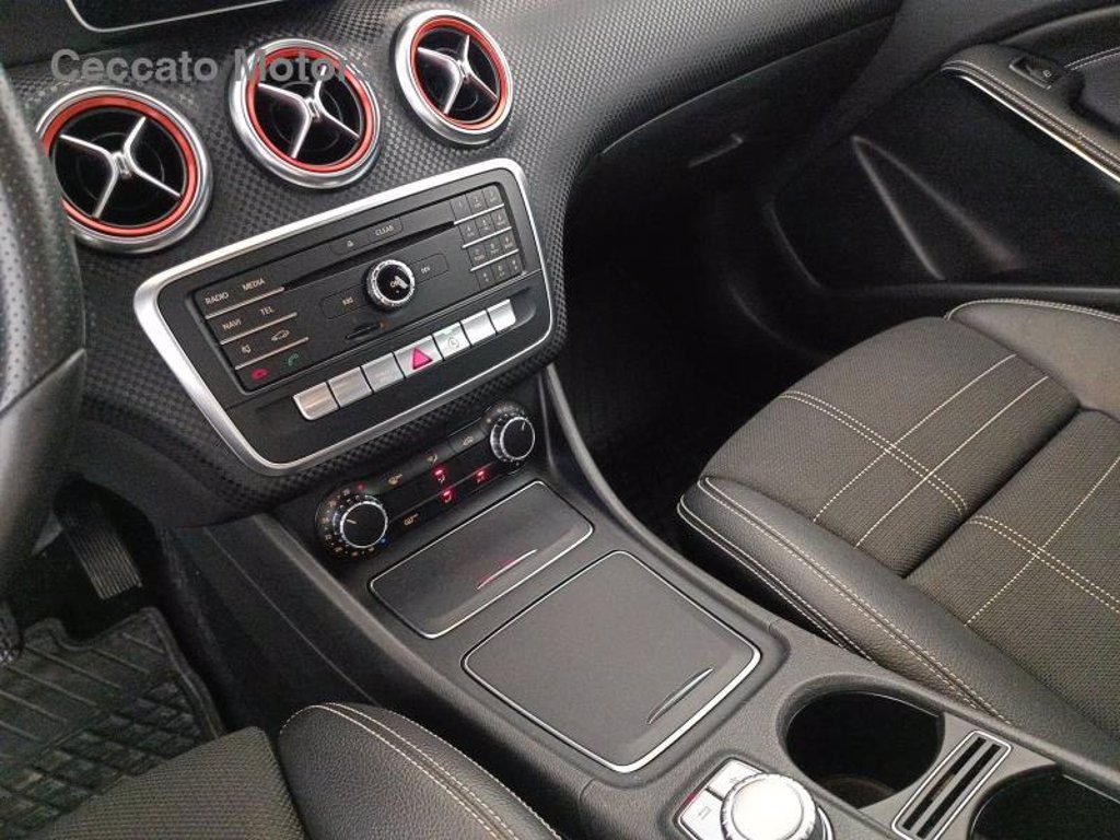 MERCEDES A 180 d premium auto my16