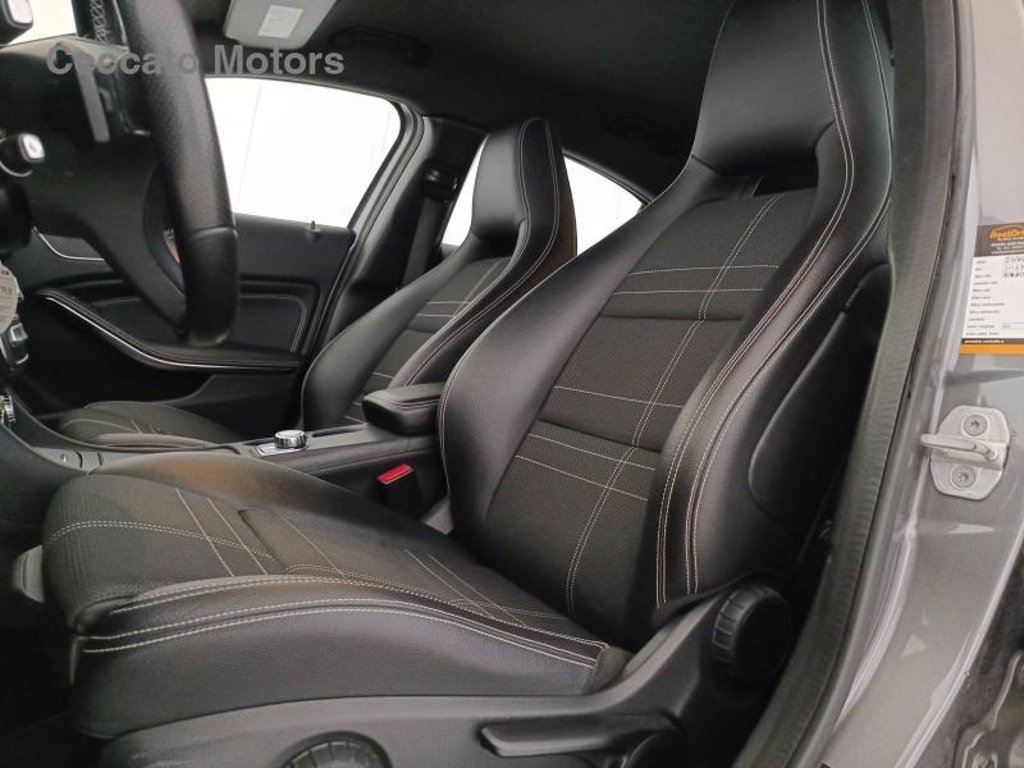 MERCEDES A 180 d premium auto my16