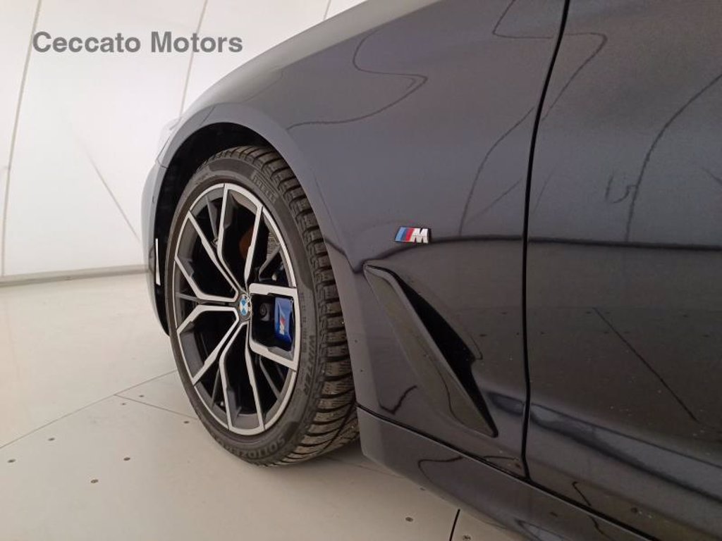 BMW 530d touring mhev 48v xdrive msport auto