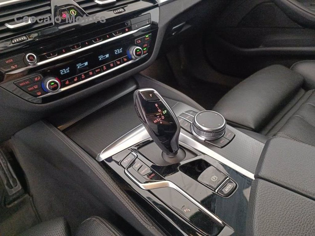 BMW 530d touring mhev 48v xdrive msport auto