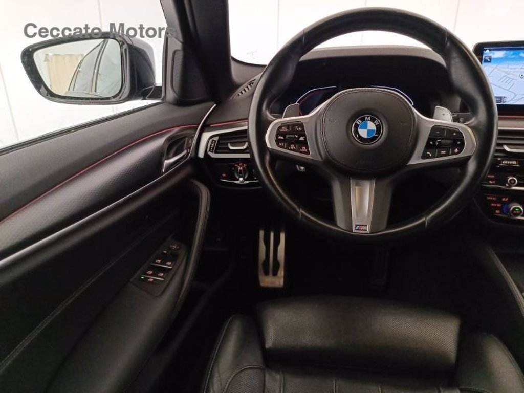 BMW 530d touring mhev 48v xdrive msport auto