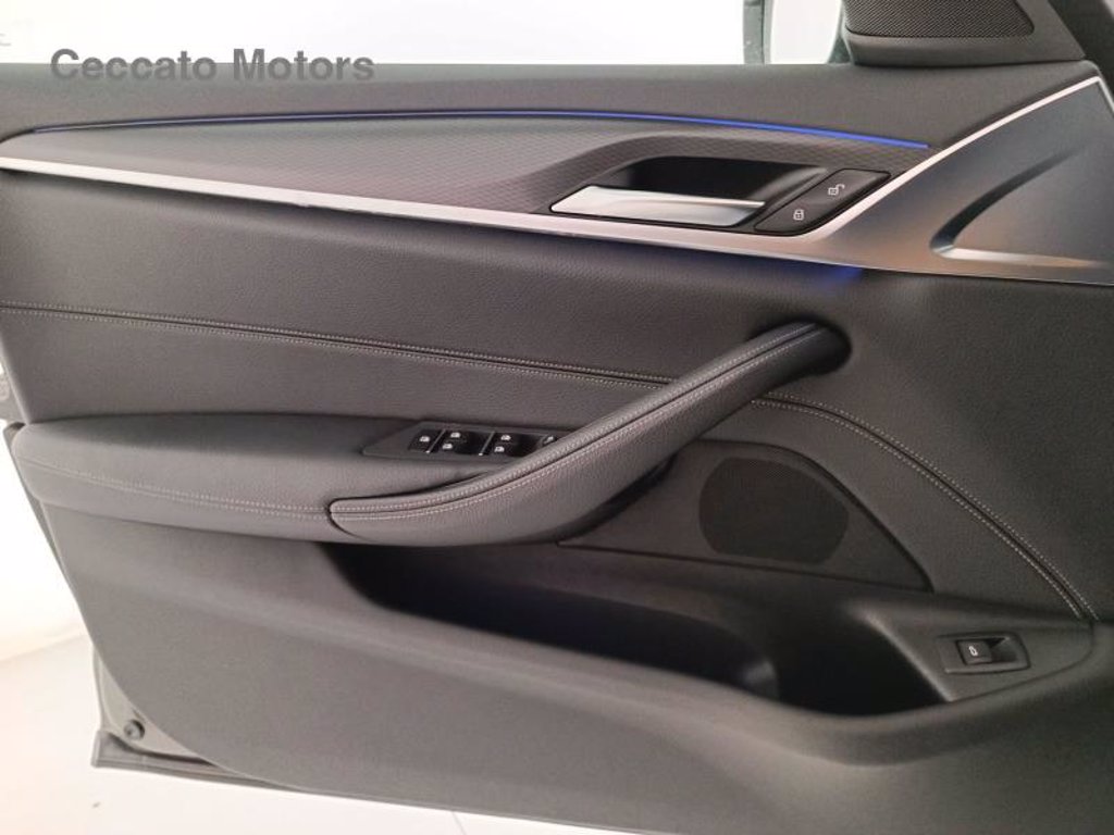 BMW 520d touring mhev 48v msport auto