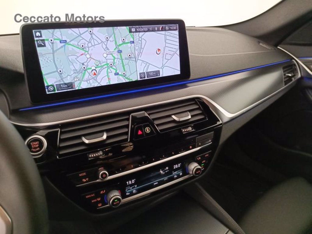 BMW 520d touring mhev 48v msport auto