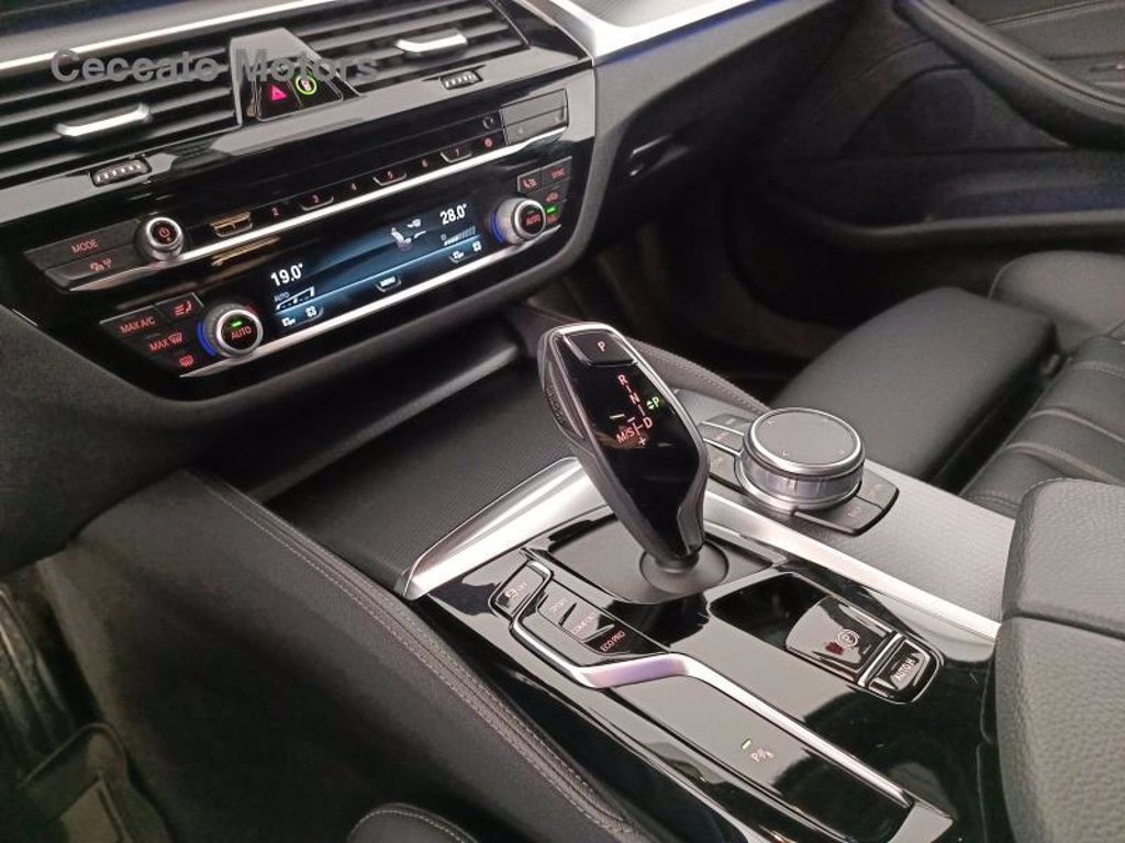 BMW 520d touring mhev 48v msport auto