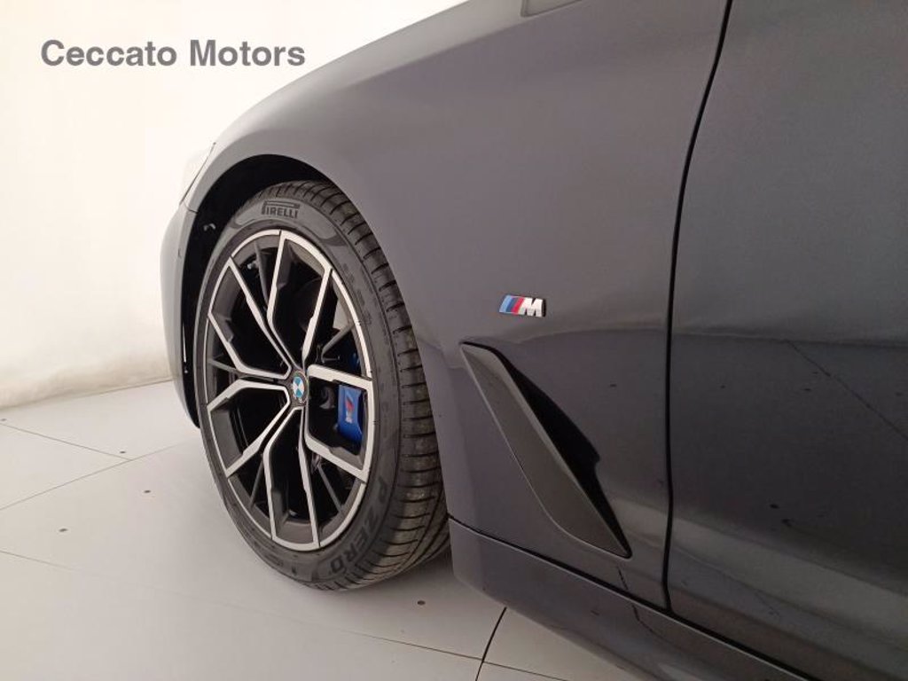 BMW 530d touring mhev 48v xdrive msport auto
