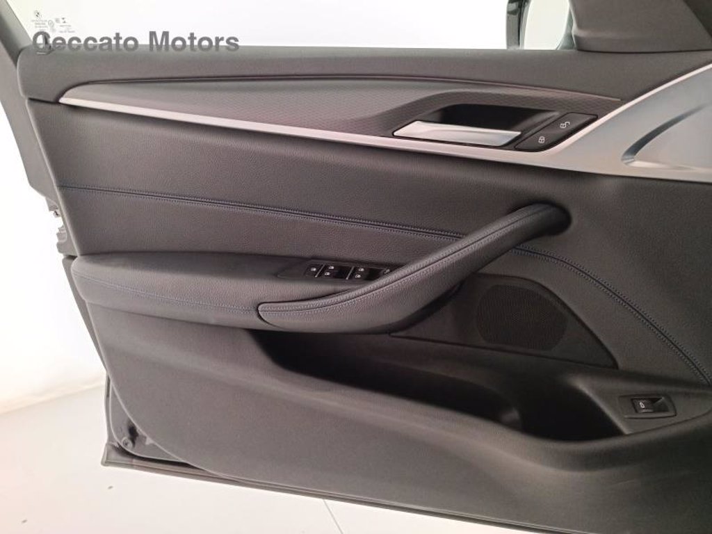 BMW 530d touring mhev 48v xdrive msport auto