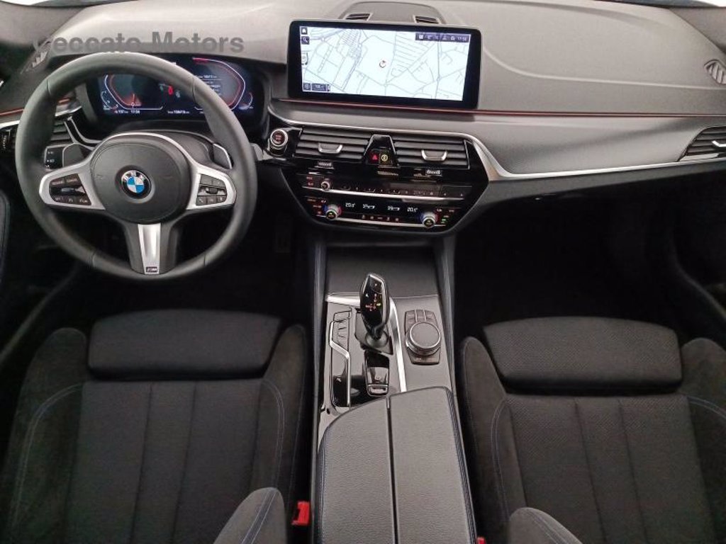 BMW 530d touring mhev 48v xdrive msport auto