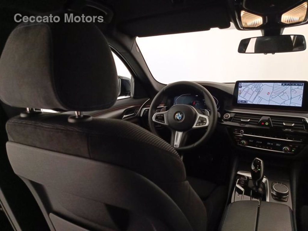 BMW 530d touring mhev 48v xdrive msport auto