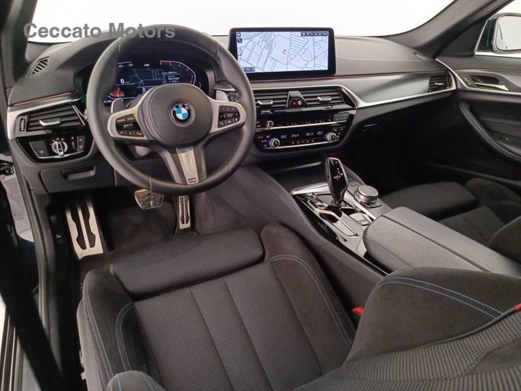 BMW 530d touring mhev 48v xdrive msport auto