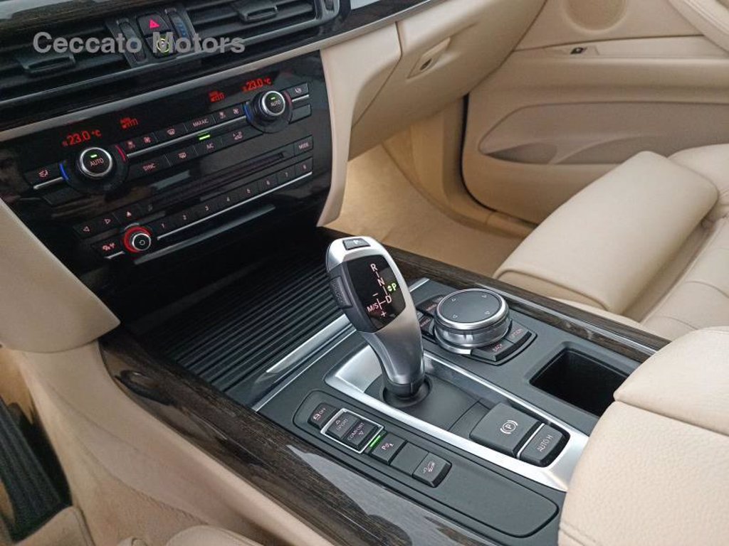 BMW X5 xdrive30d luxury 249cv auto
