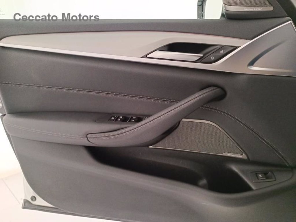 BMW 530d touring mhev 48v xdrive msport auto