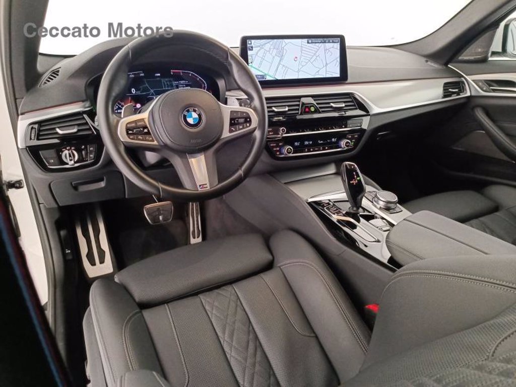 BMW 530d touring mhev 48v xdrive msport auto