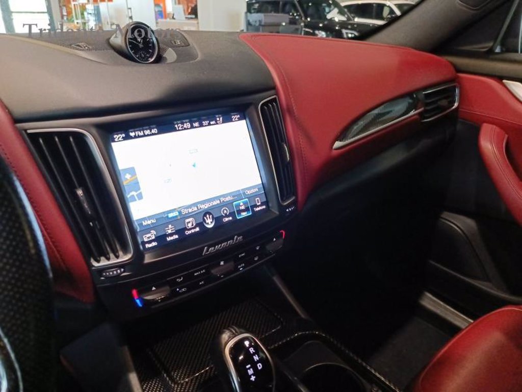 MASERATI Levante 3.0 v6 430cv auto