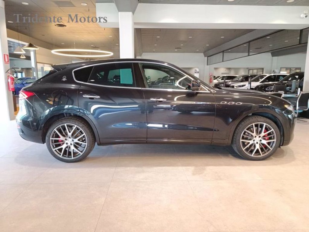 MASERATI Levante 3.0 v6 430cv auto
