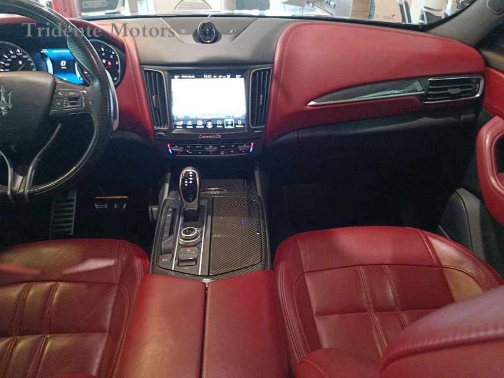 MASERATI Levante 3.0 v6 430cv auto