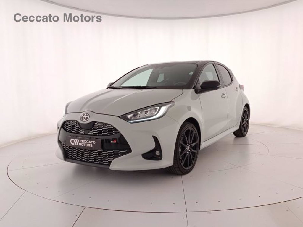 TOYOTA Yaris 1.5h gr sport