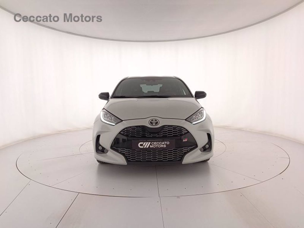 TOYOTA Yaris 1.5h gr sport