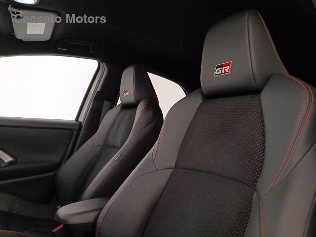 TOYOTA Yaris 1.5h gr sport