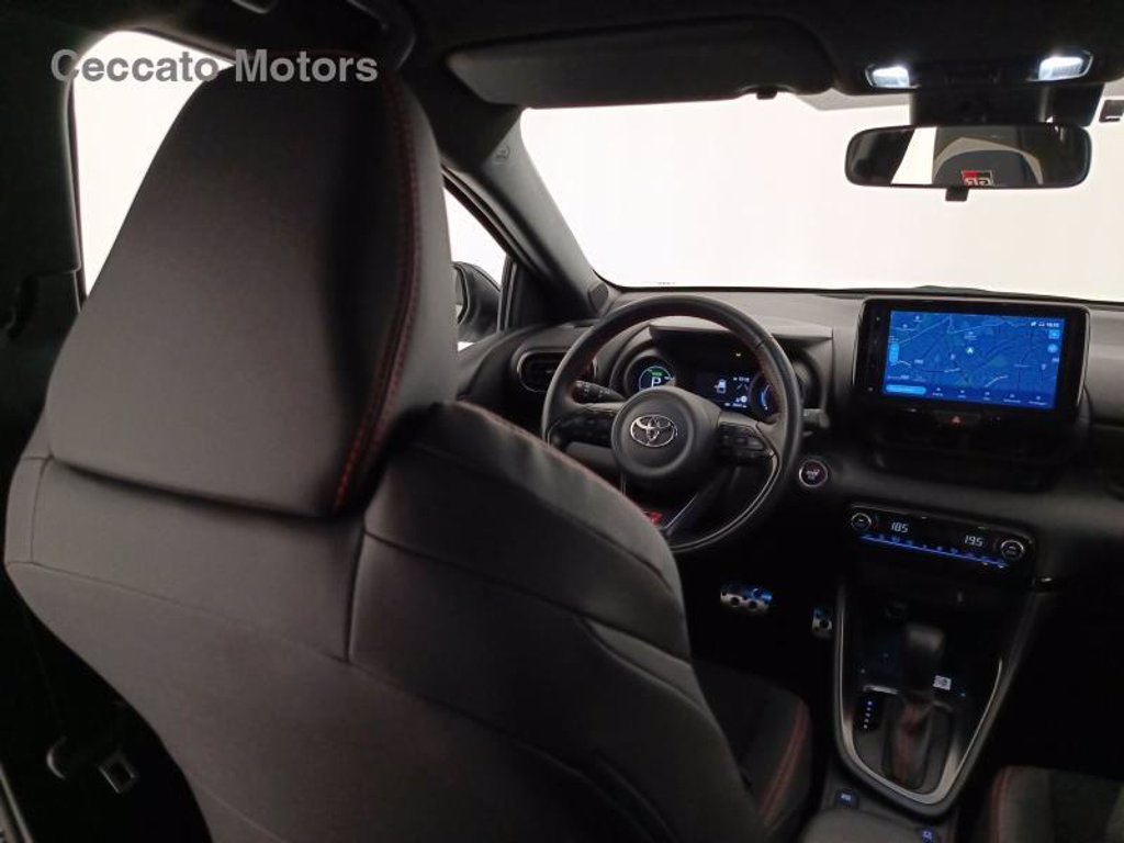 TOYOTA Yaris 1.5h gr sport