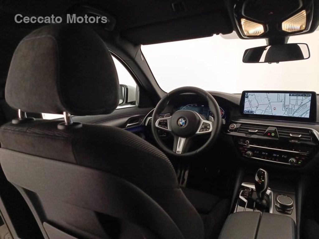 BMW 530d touring mhev 48v xdrive msport auto