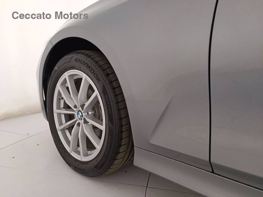 BMW 320d touring mhev 48v auto