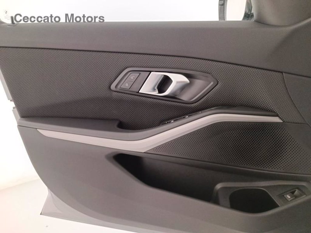 BMW 320d touring mhev 48v auto