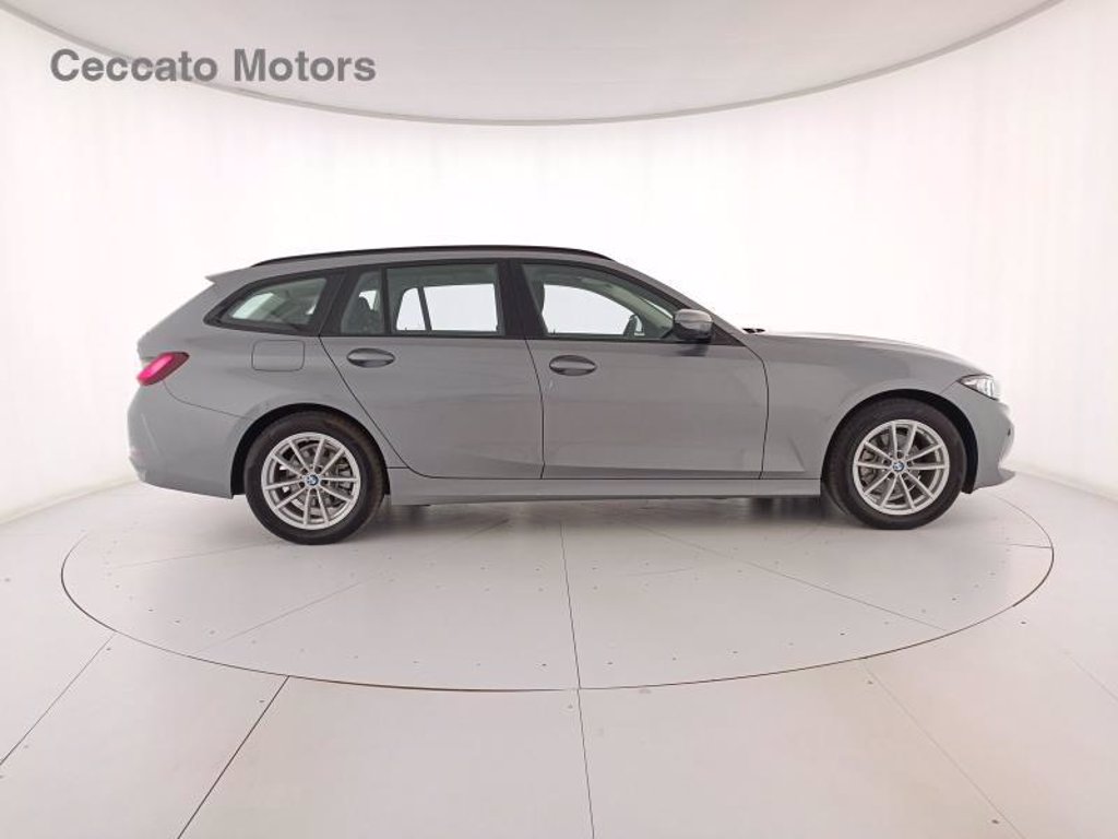 BMW 320d touring mhev 48v auto