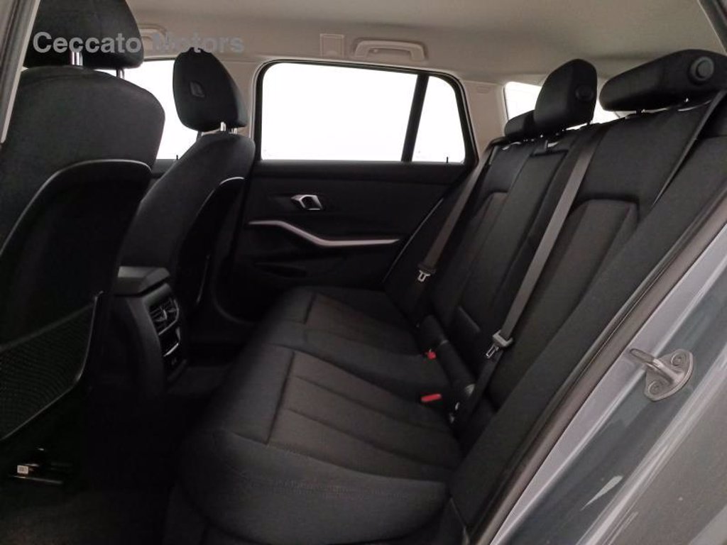 BMW 320d touring mhev 48v auto