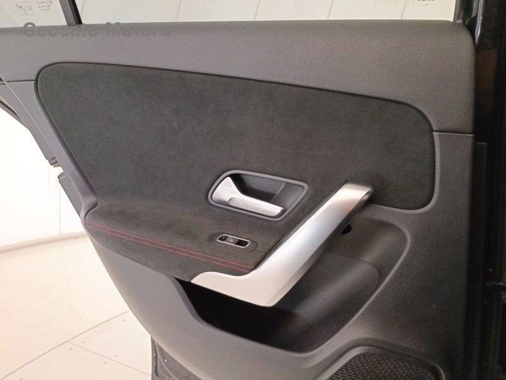 MERCEDES A 180 d premium auto