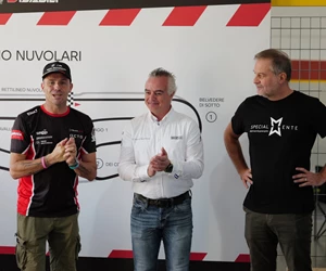 P90619192 Lowres Bmw Motorrad E Diver